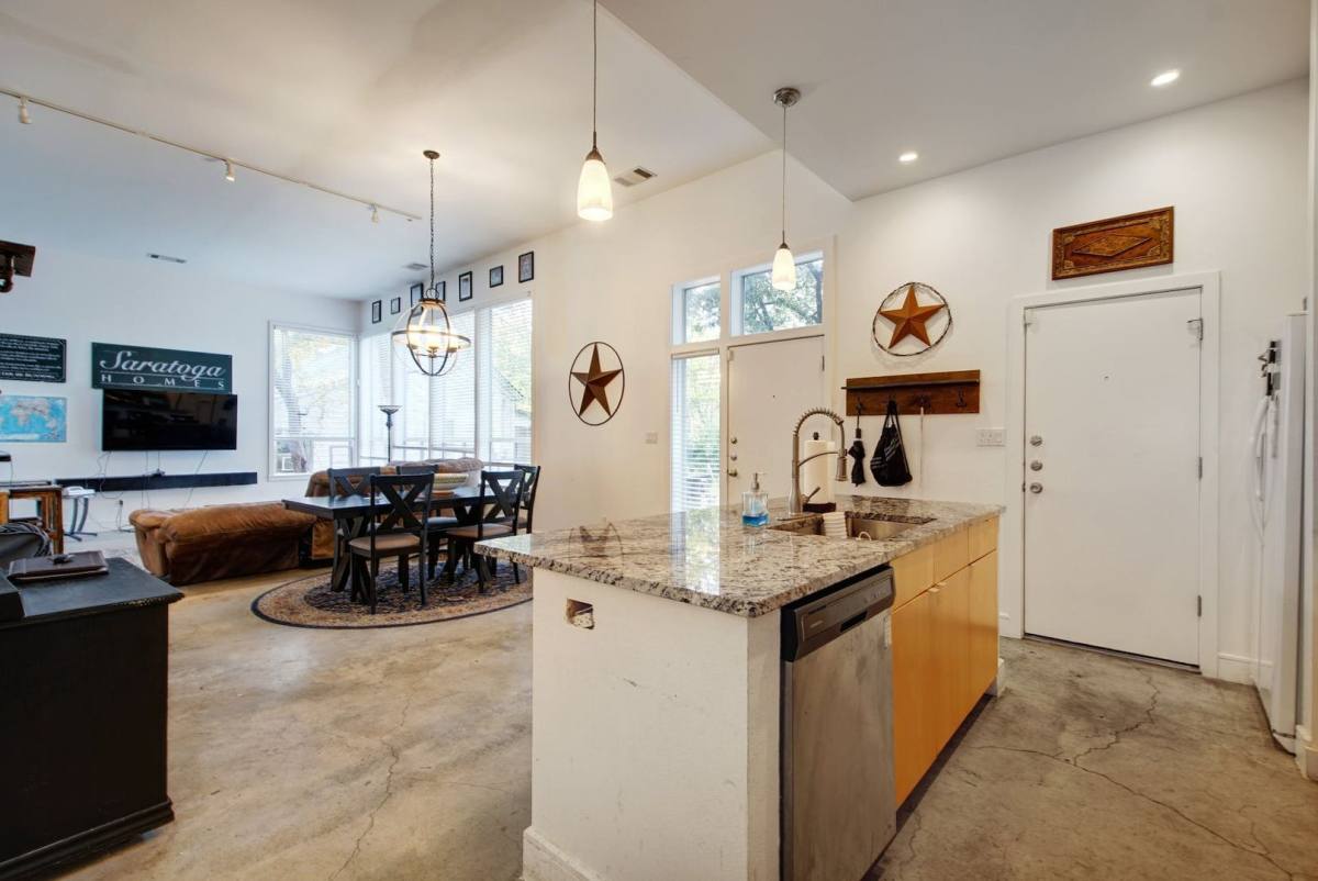 Apartment for rent at 616 W 35th St, Austin, TX 78705