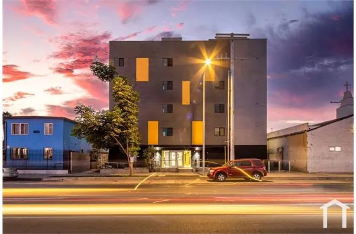 Apartment for rent at 10705-09 Avalon Blvd, Los Angeles, CA 90061