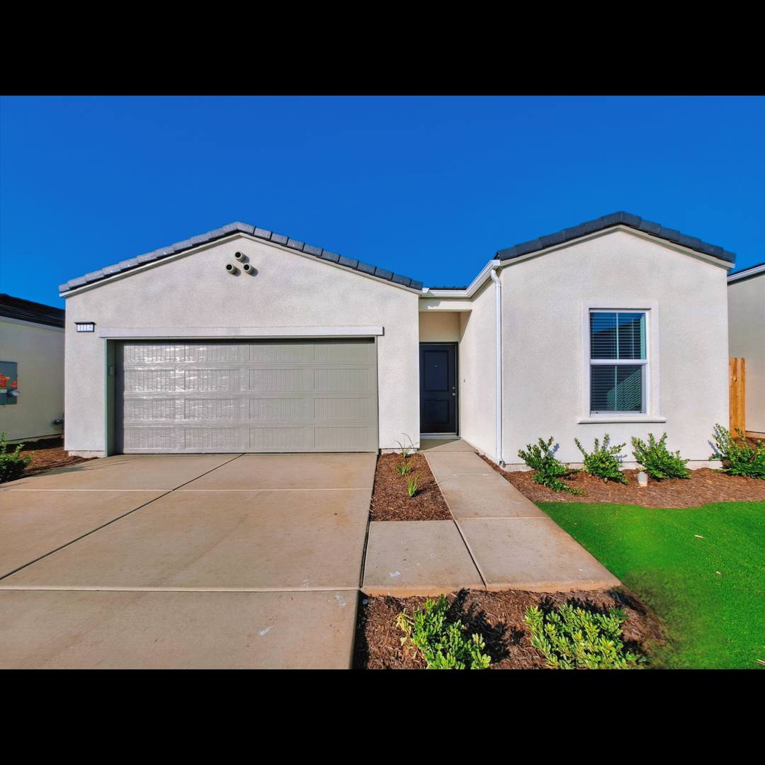 1113 Arroyo Way W, Madera, CA 93636