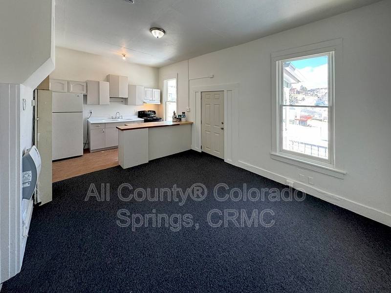 215 N First St, Cripple Creek, CO 80813 - Townhouse for Rent - Image 4