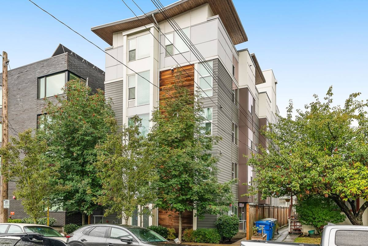 Apartment for rent at 2371 Franklin Ave E, Seattle, WA 98102