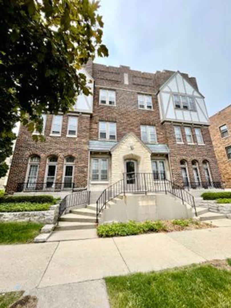 Apartment for rent at 2631 N Cramer, Milwaukee, WI 53211