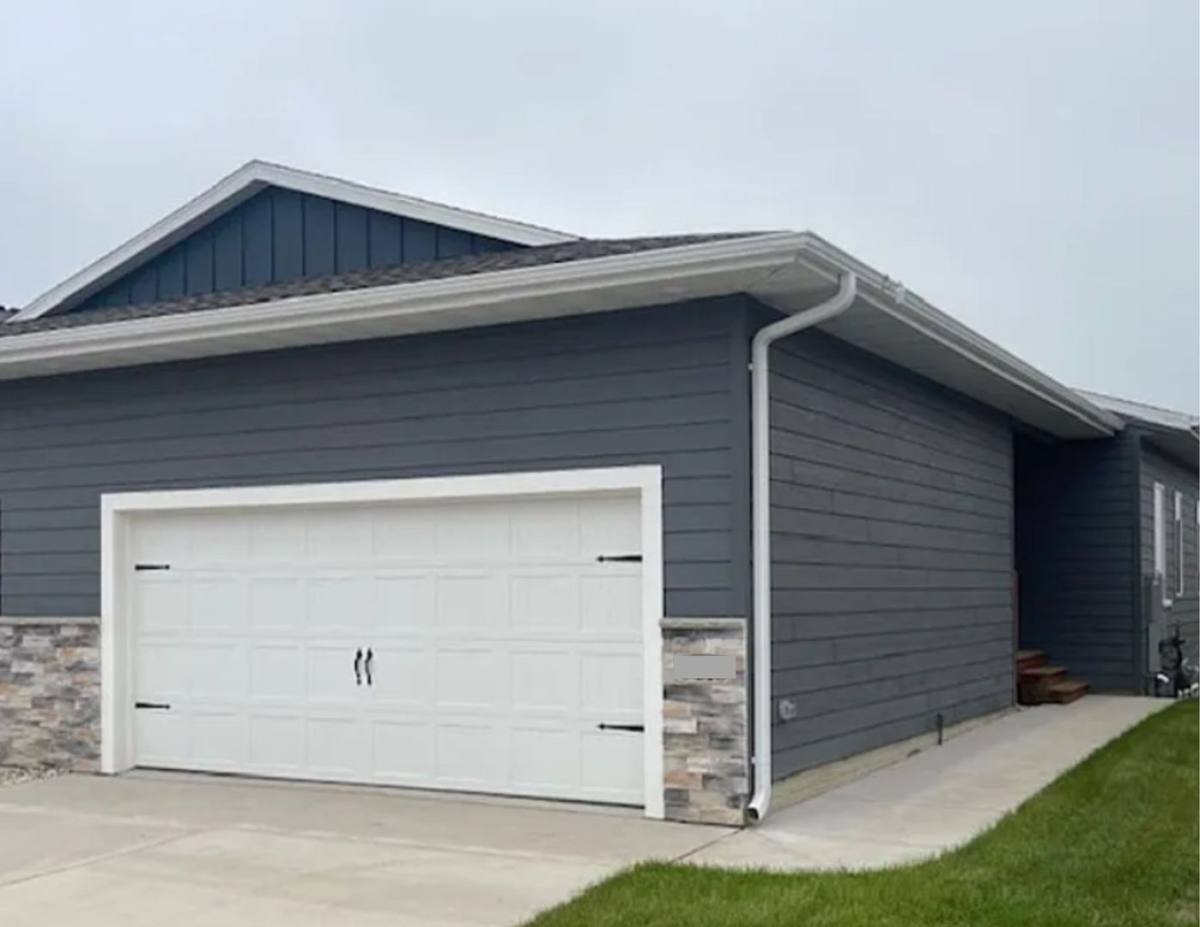 Townhouse for rent at 9622 Tunis Dr, Sioux Falls, SD 57106