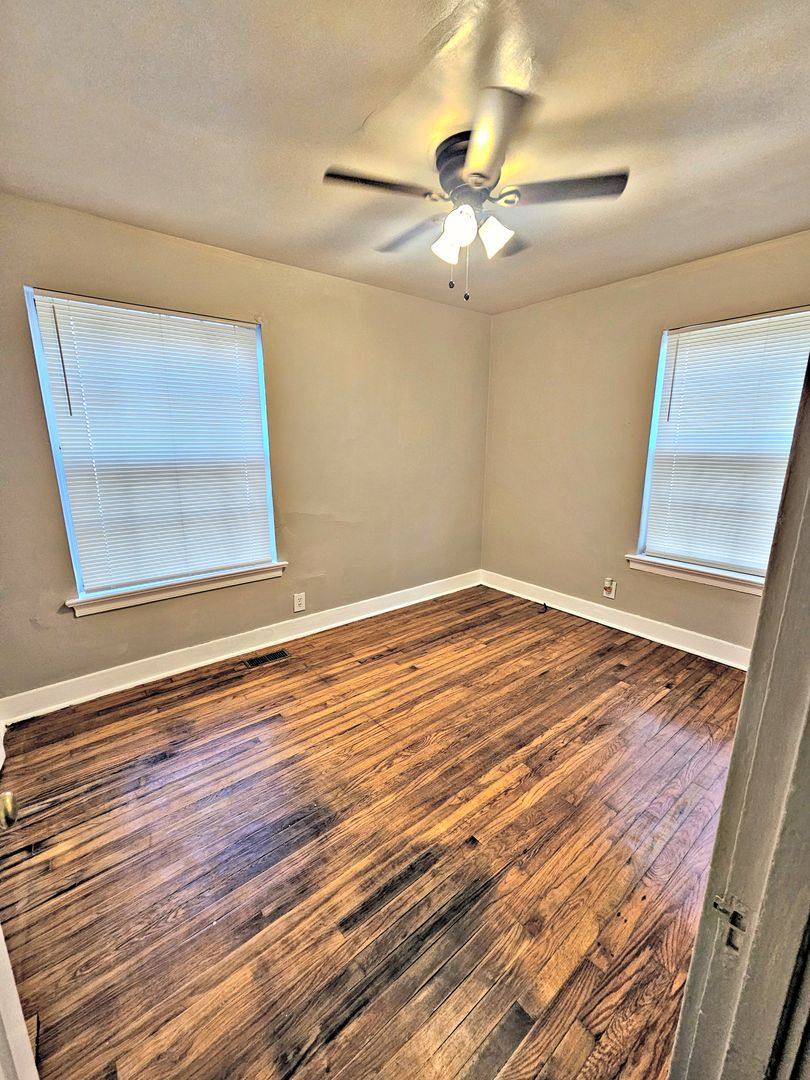 Apartment for rent at 1018-1026 Grant St SE, Decatur, AL 35601