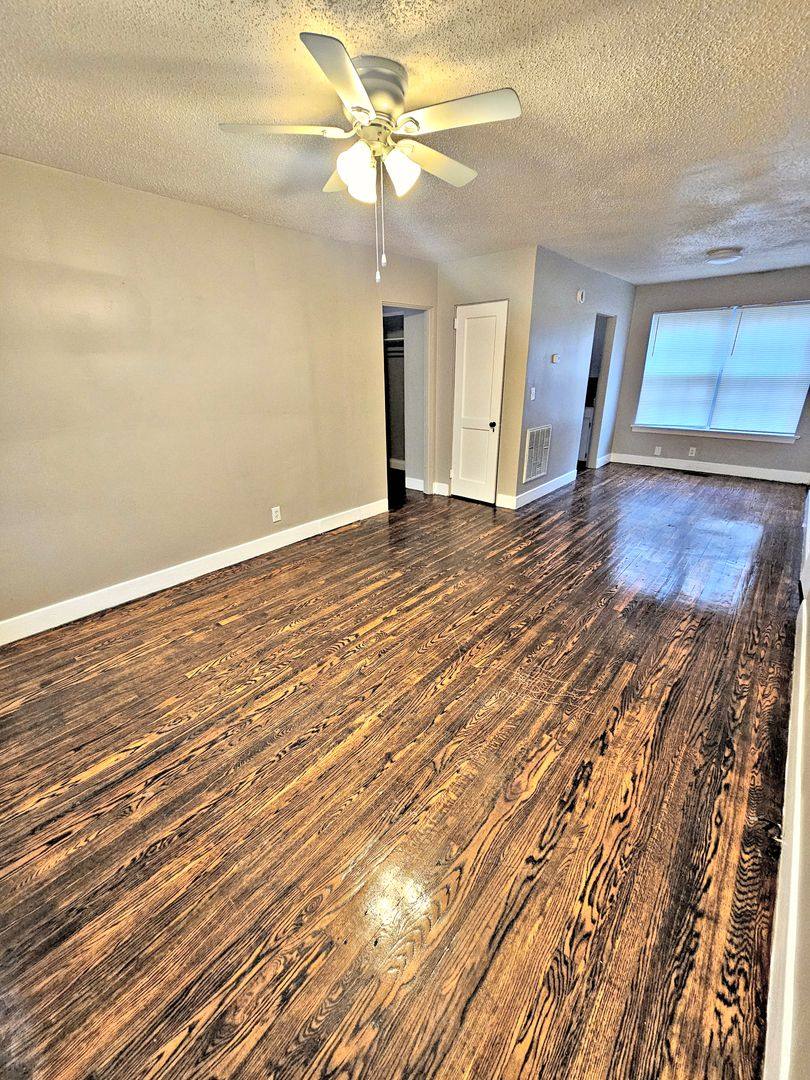 Apartment for rent at 1018-1026 Grant St SE, Decatur, AL 35601