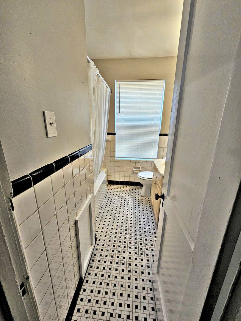 Apartment for rent at 1018-1026 Grant St SE, Decatur, AL 35601