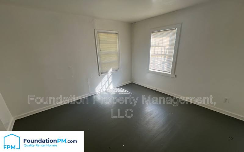 House for rent at 2320 E Warren St, Memphis, TN 38106