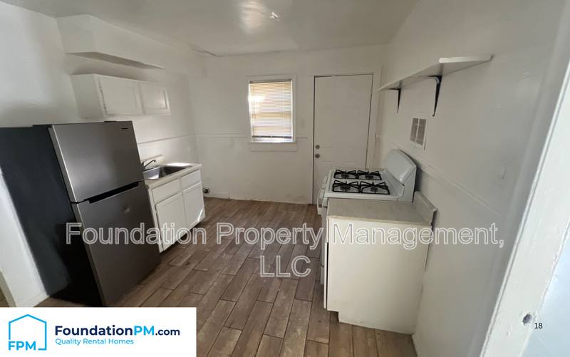House for rent at 2320 E Warren St, Memphis, TN 38106