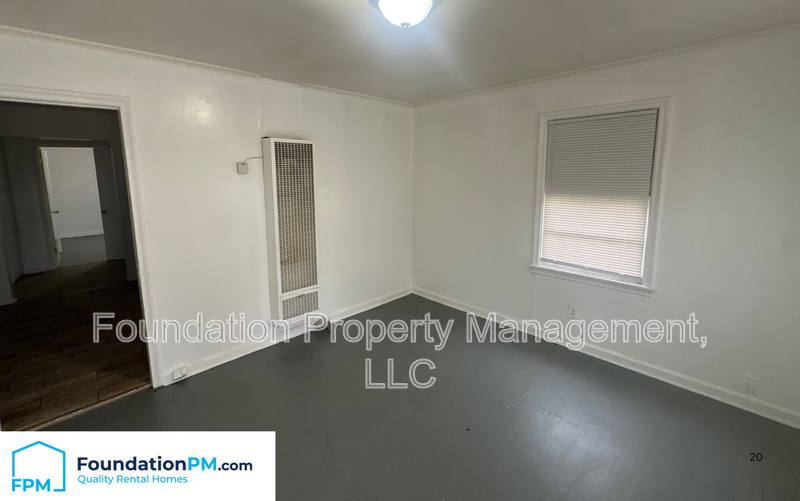 House for rent at 2320 E Warren St, Memphis, TN 38106