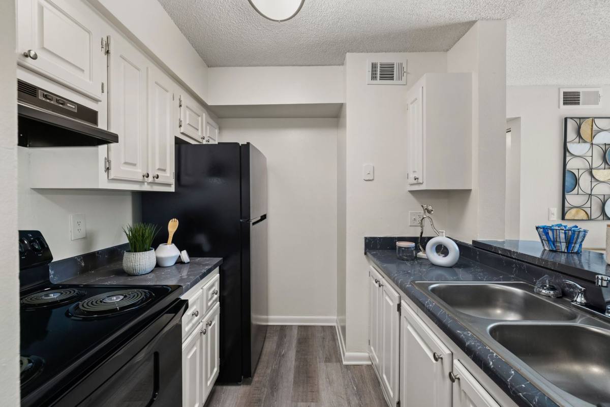 Apartment for rent at 4539 Coral Palms Lane, Naples, FL 34116