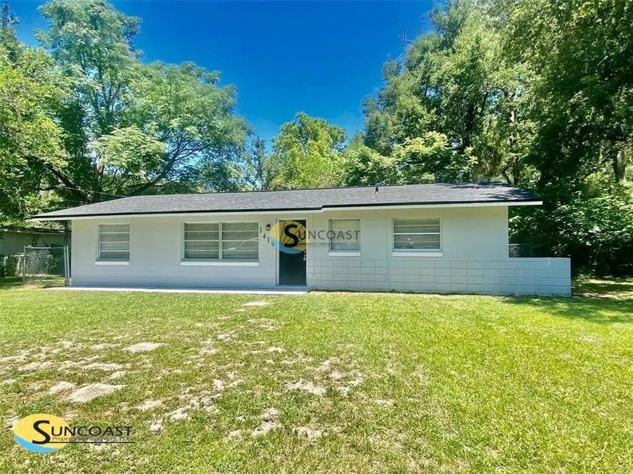 House for rent at 1419 NE 25th Place, Ocala, FL 34470