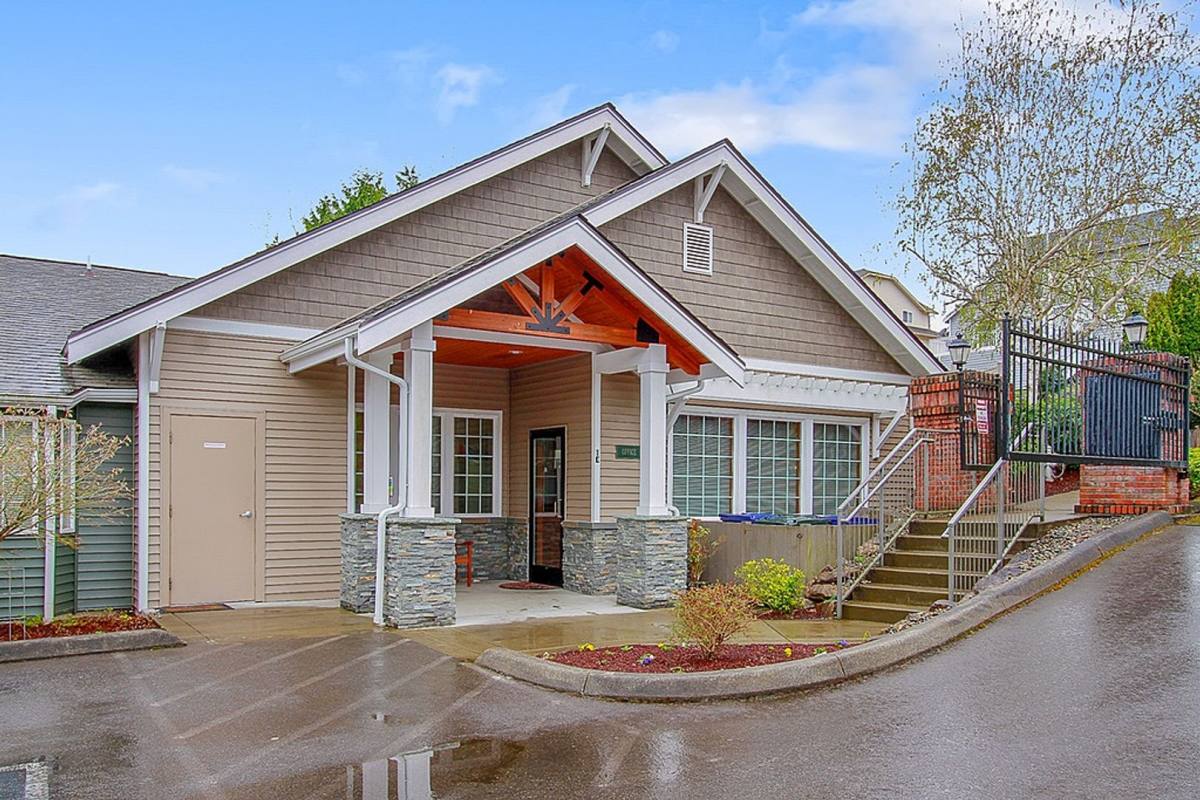 Apartment for rent at 4301 Norpoint Way NE, Tacoma, WA 98422