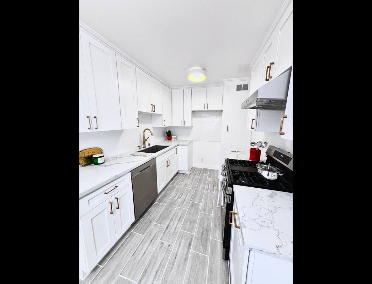 Apartment for rent at 113 N Parish Place #K, Burbank, CA 91506