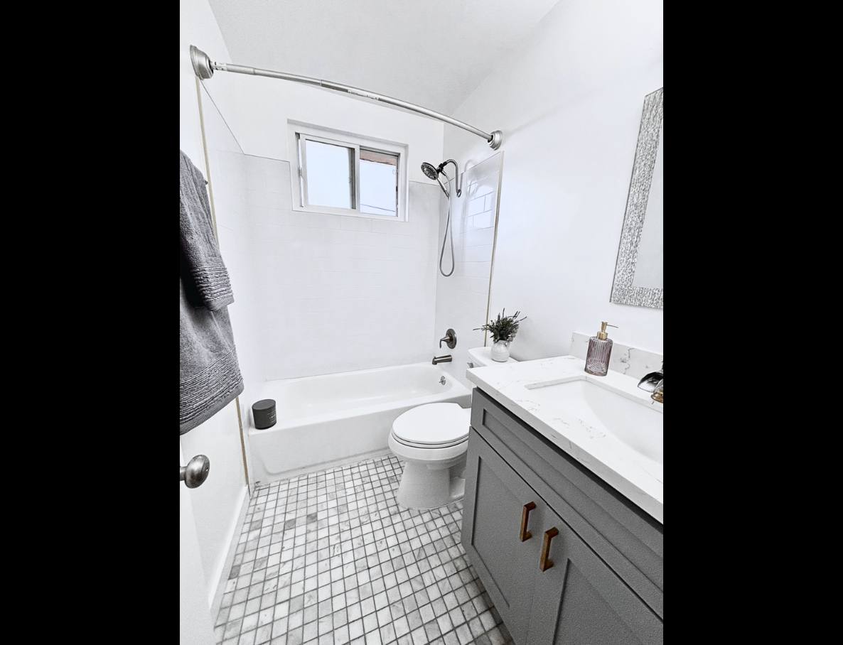 Apartment for rent at 113 N Parish Place #K, Burbank, CA 91506