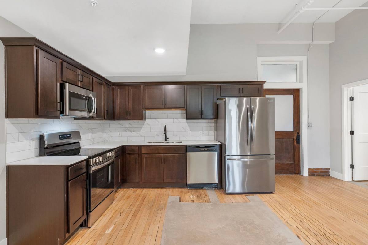 Apartment for rent at 1409 N Washington Ave, Springfield, MO 65802