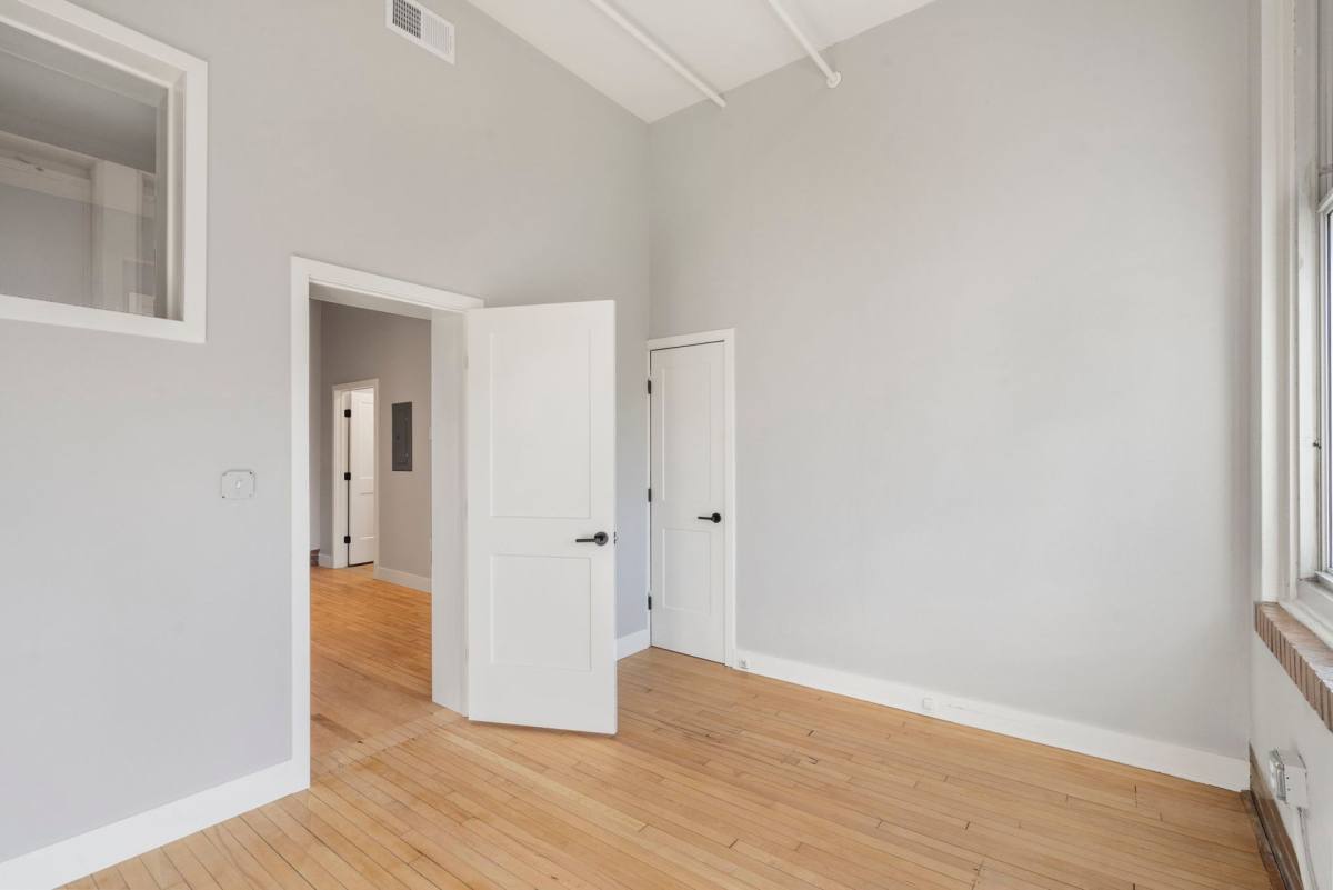 Apartment for rent at 1409 N Washington Ave, Springfield, MO 65802