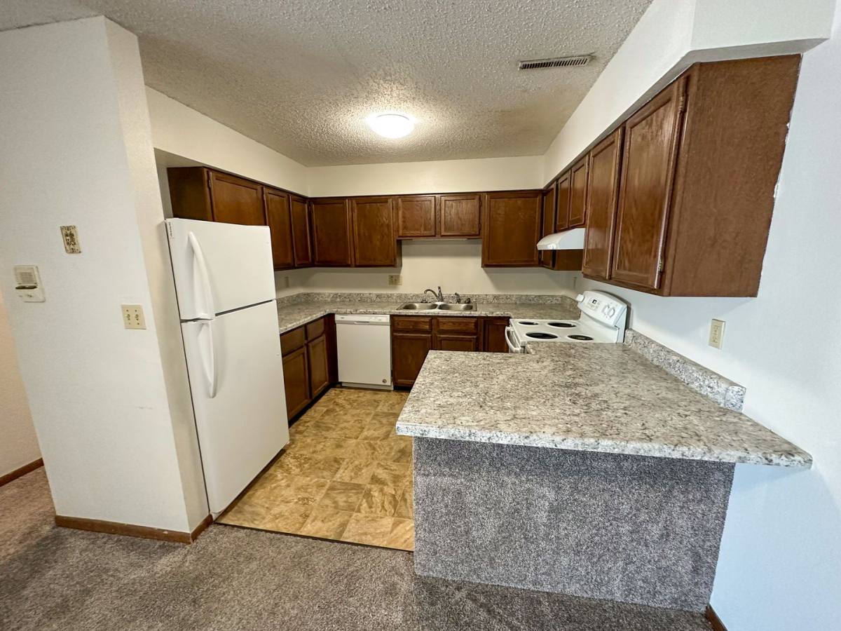 Apartment for rent at 1006 Lincoln Way, Ames, IA 50010