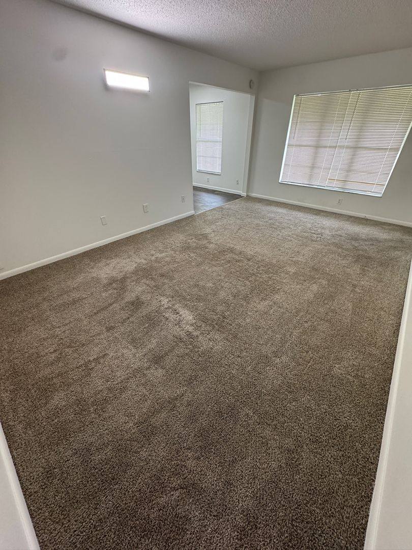 Apartment for rent at 1745-3 NE 2nd St, Ocala, FL 34470