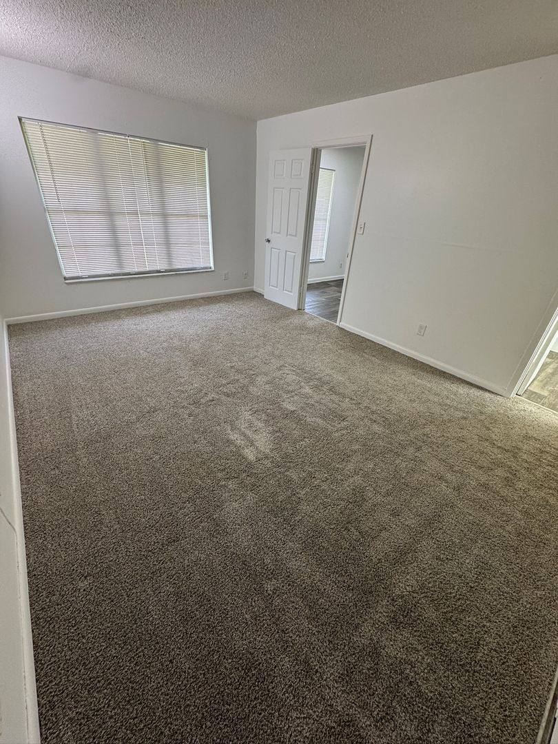 Apartment for rent at 1745-3 NE 2nd St, Ocala, FL 34470