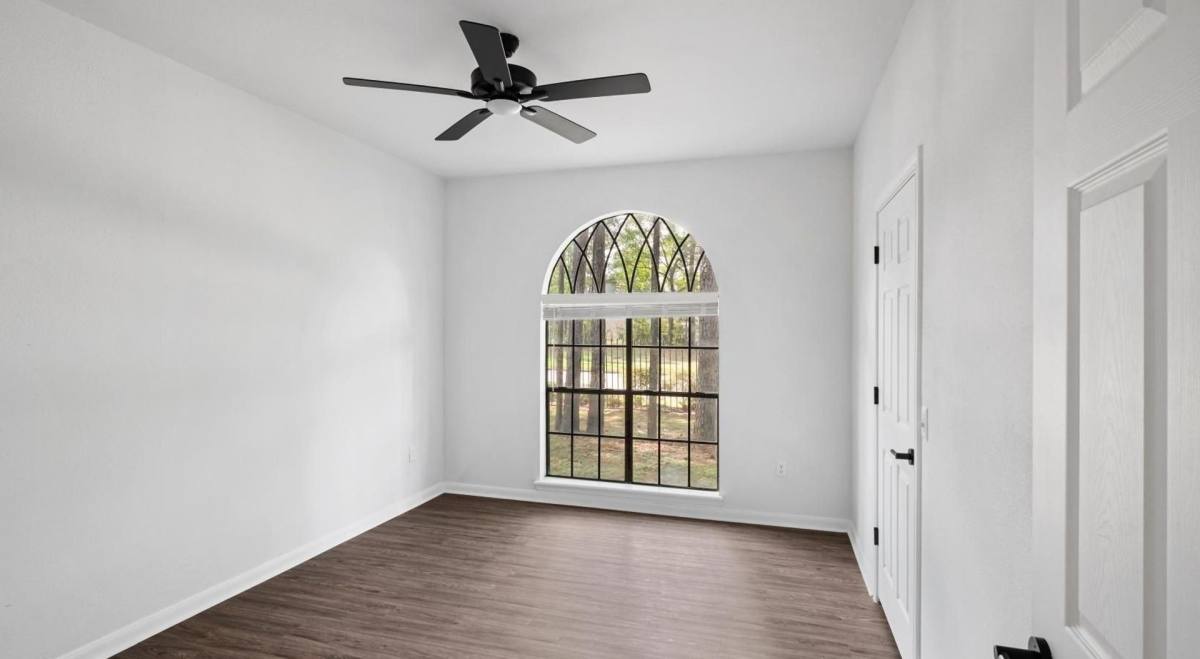 Apartment for rent at 200 Kellington Dr, Kingwood, TX 77339