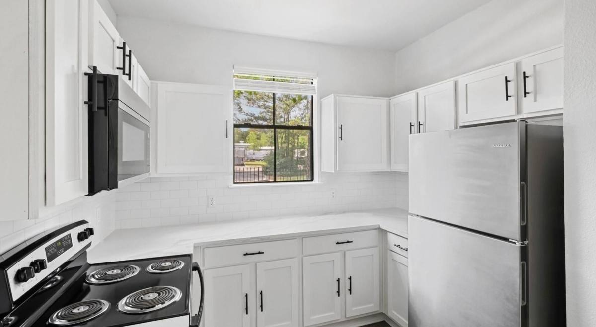 Apartment for rent at 200 Kellington Dr, Kingwood, TX 77339