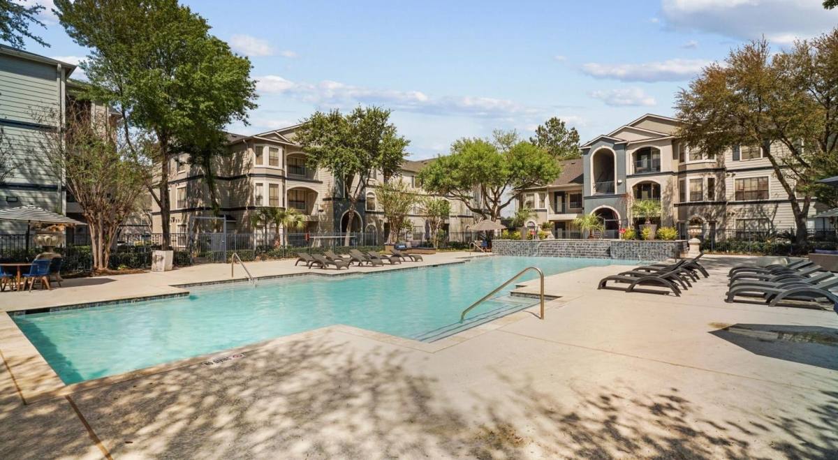 Apartment for rent at 200 Kellington Dr, Kingwood, TX 77339