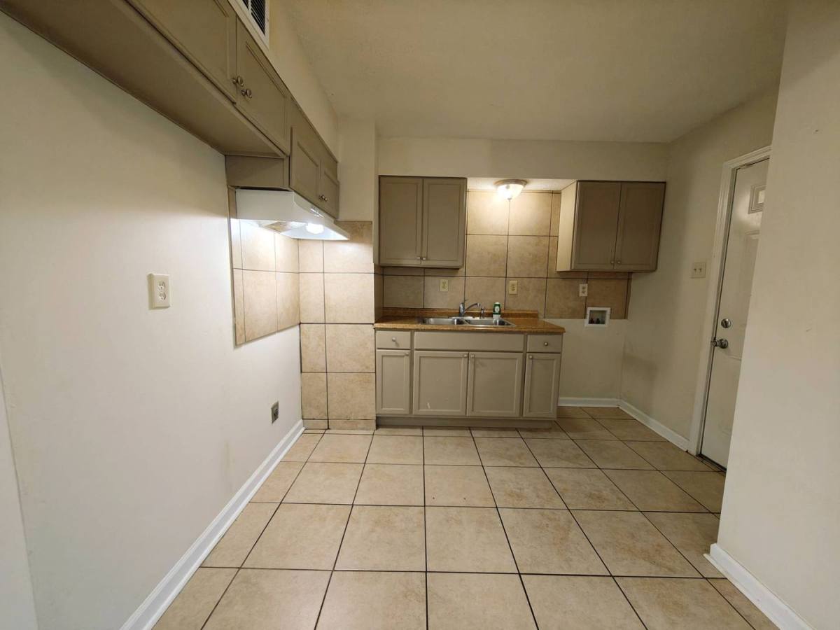 House for rent at 580 Blackhawk Rd, Memphis, TN 38109