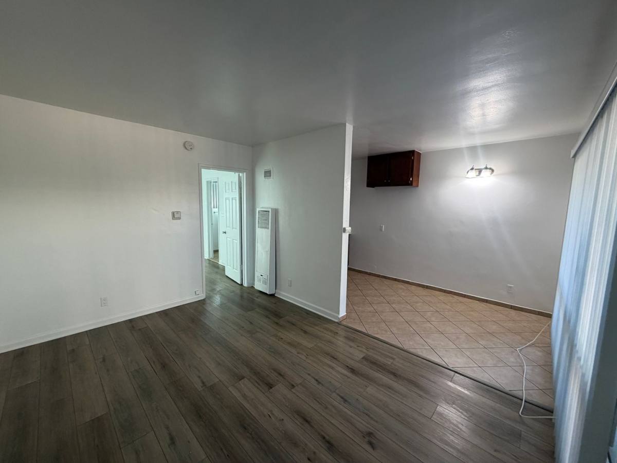 Apartment for rent at 1518-40 E Artesia Blvd, Long Beach, CA 90805