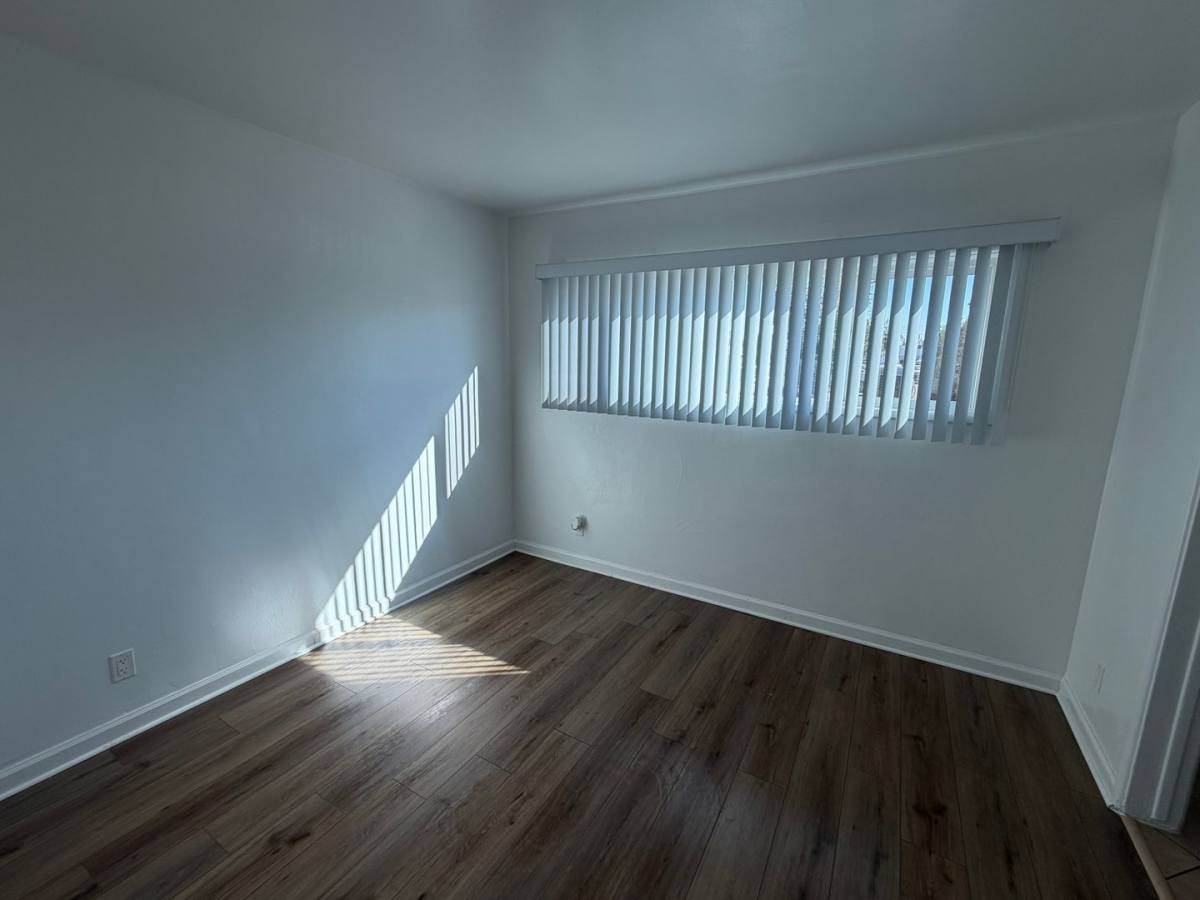 Apartment for rent at 1518-40 E Artesia Blvd, Long Beach, CA 90805