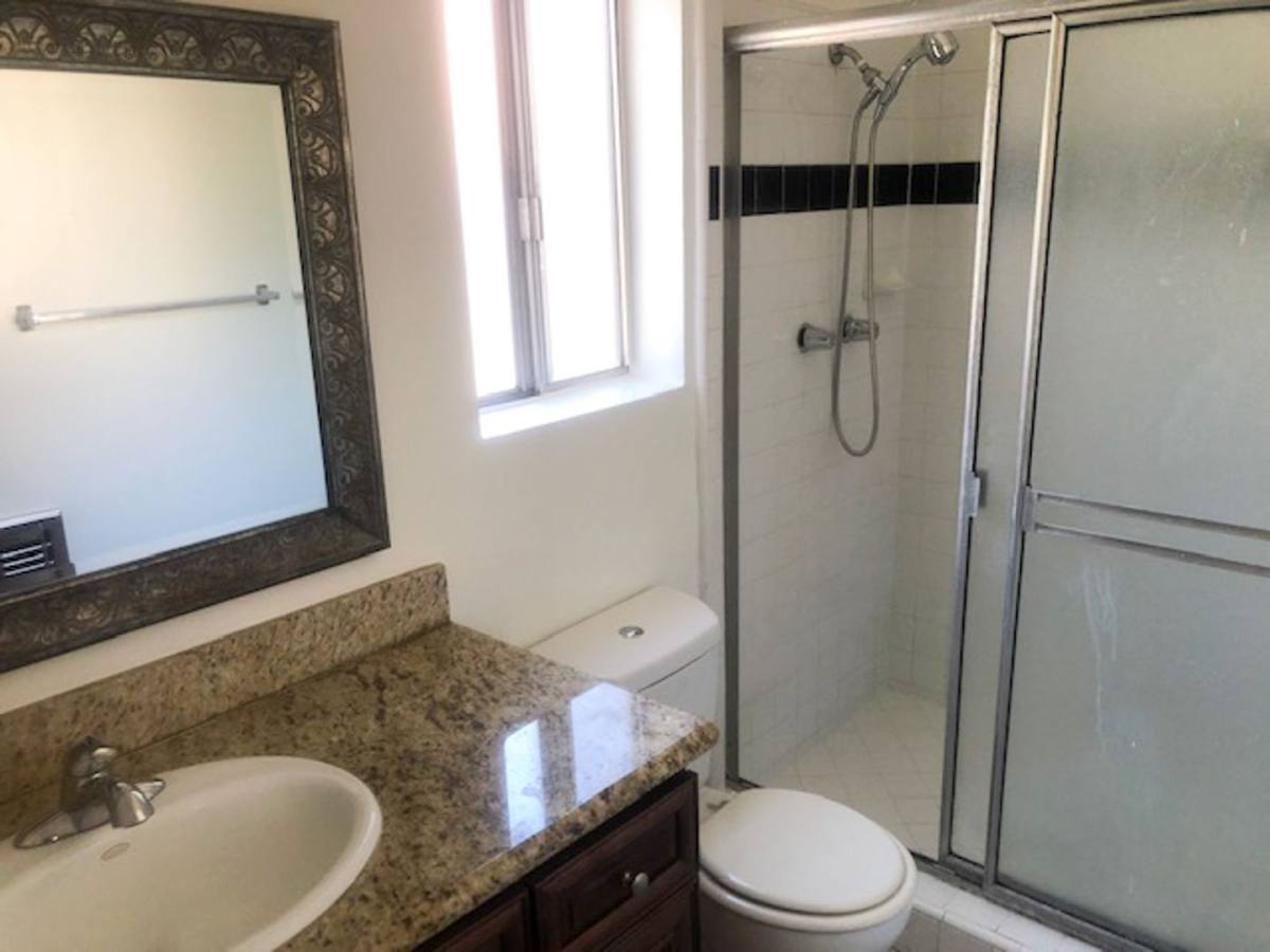 Apartment for rent at 1030 N Harper Ave, Los Angeles, CA 90046
