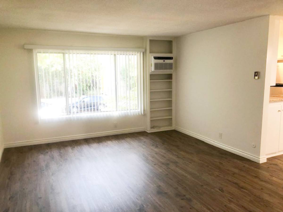 Apartment for rent at 1030 N Harper Ave, Los Angeles, CA 90046