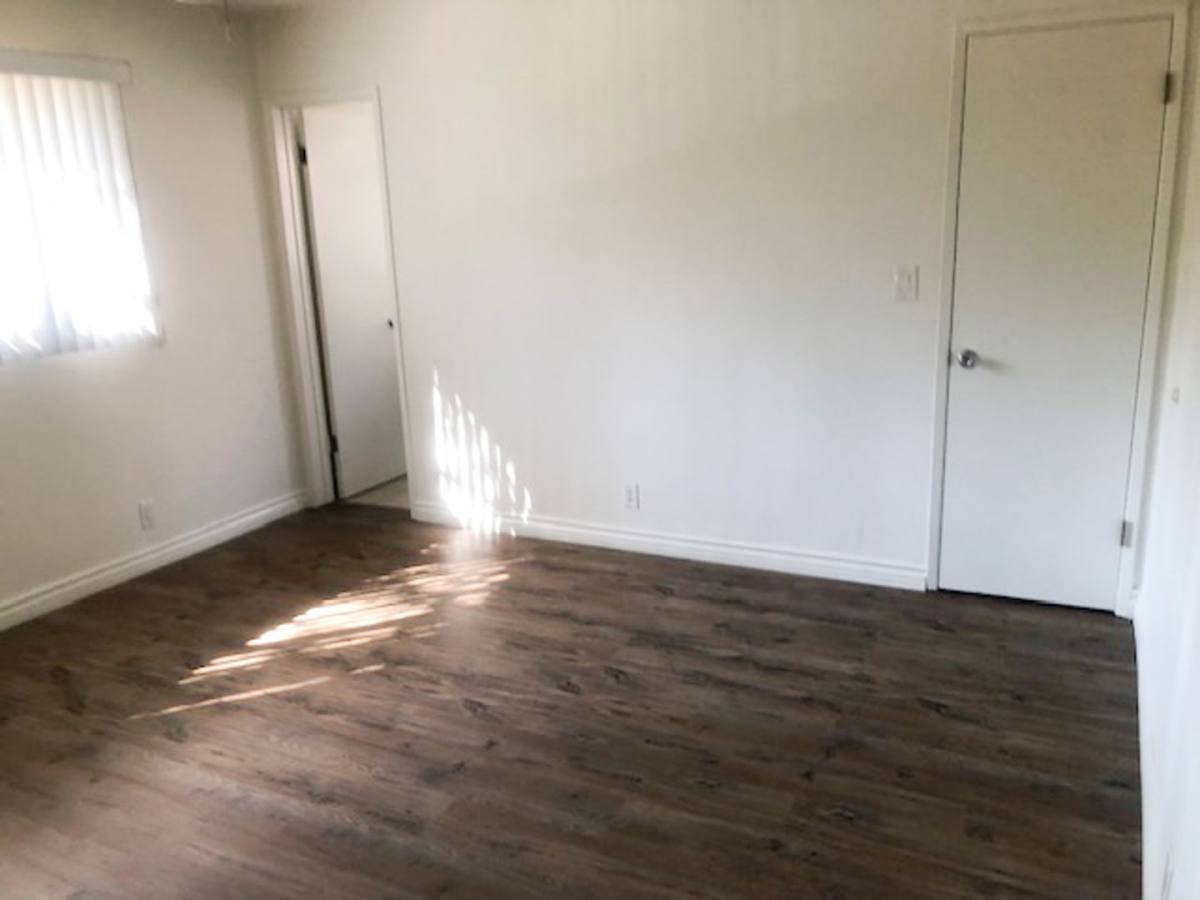 Apartment for rent at 1030 N Harper Ave, Los Angeles, CA 90046