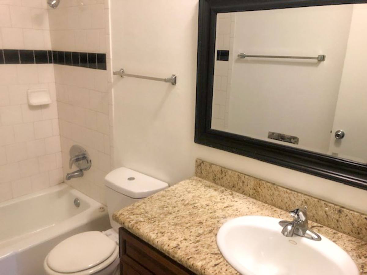 Apartment for rent at 1030 N Harper Ave, Los Angeles, CA 90046