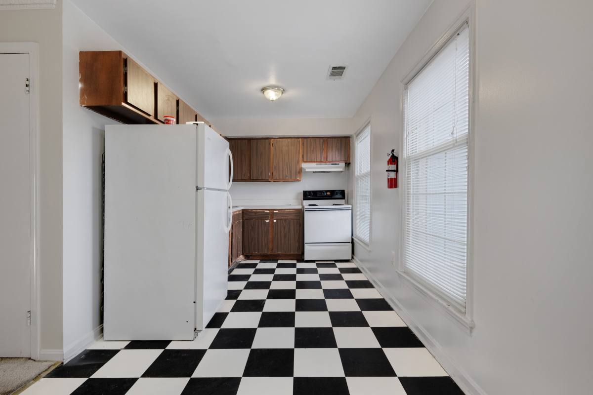 Condo for rent at 742 7th St SE #B, Washington, DC 20003