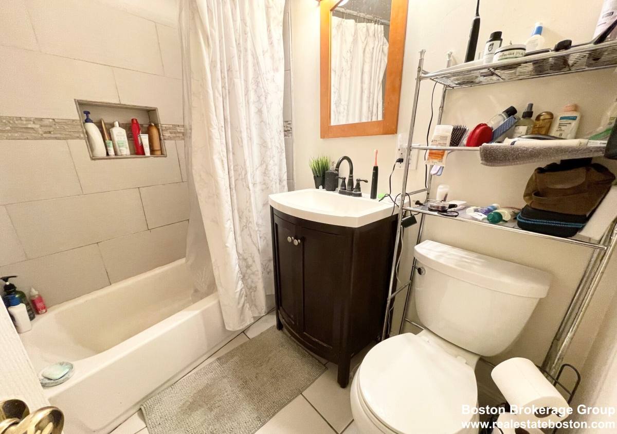 Apartment for rent at 147 Marcella St #3, Roxbury, MA 02119