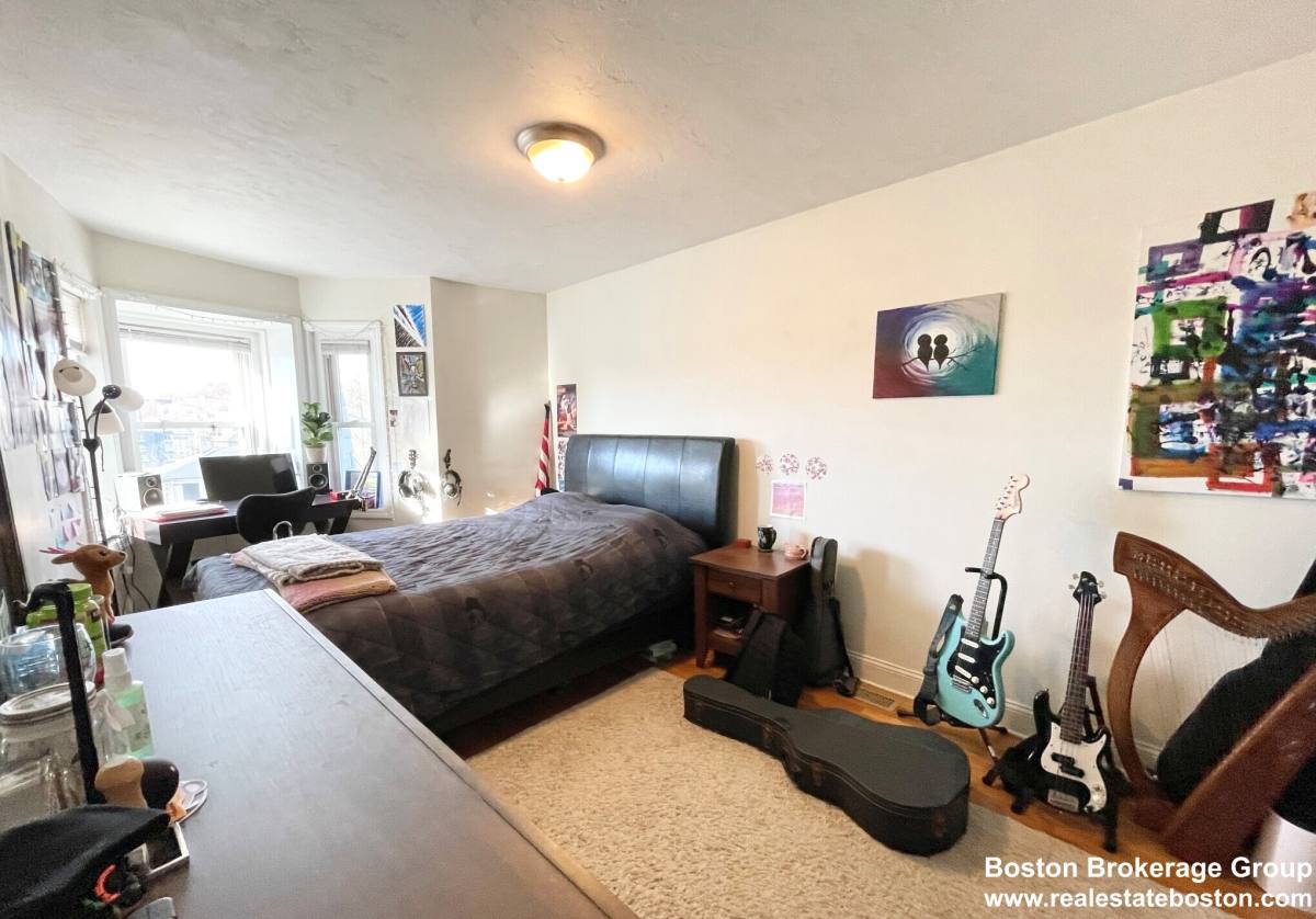 Apartment for rent at 147 Marcella St #3, Roxbury, MA 02119