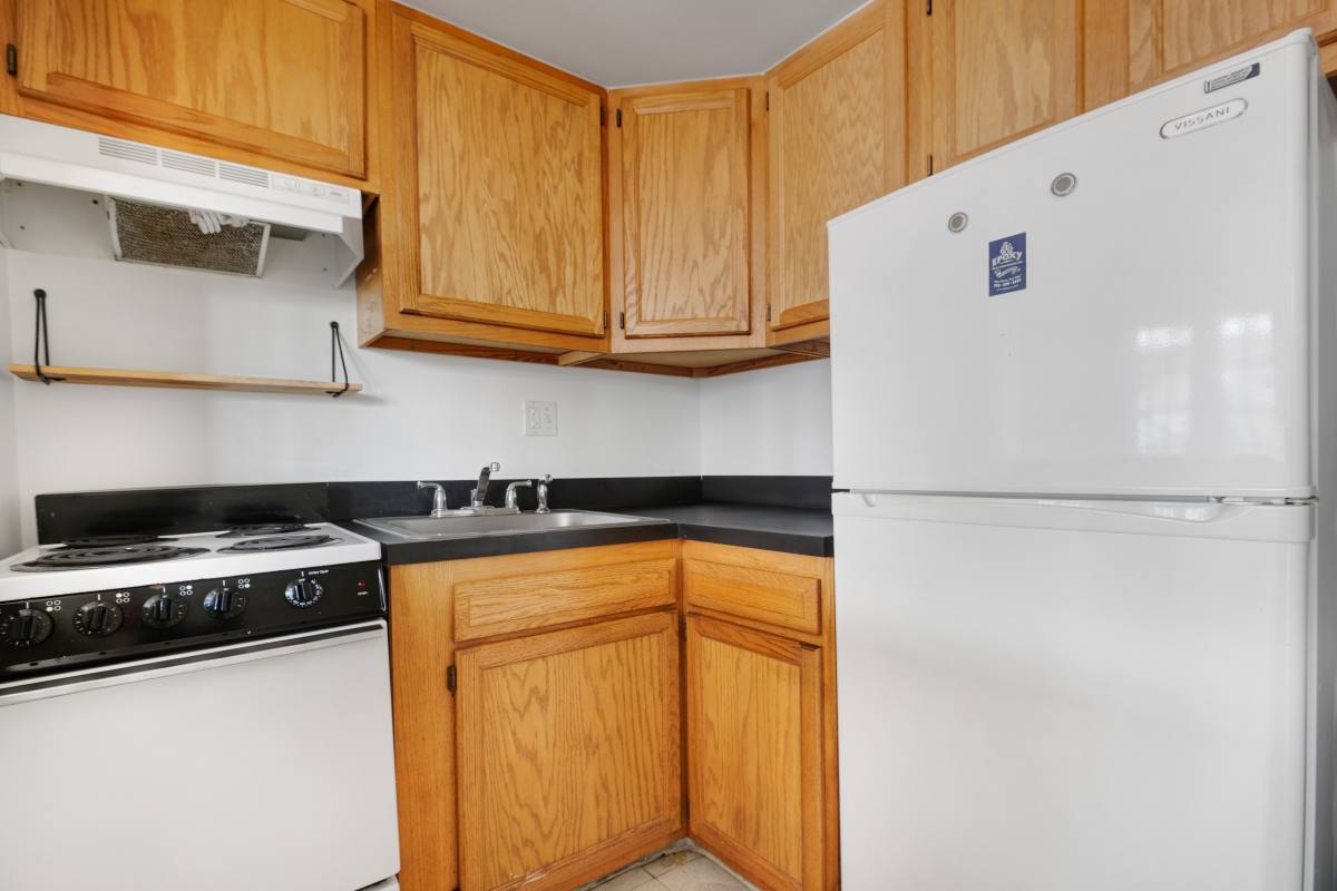Condo for rent at 4450 Macarthur Blvd NW #7A, Washington, DC 20007