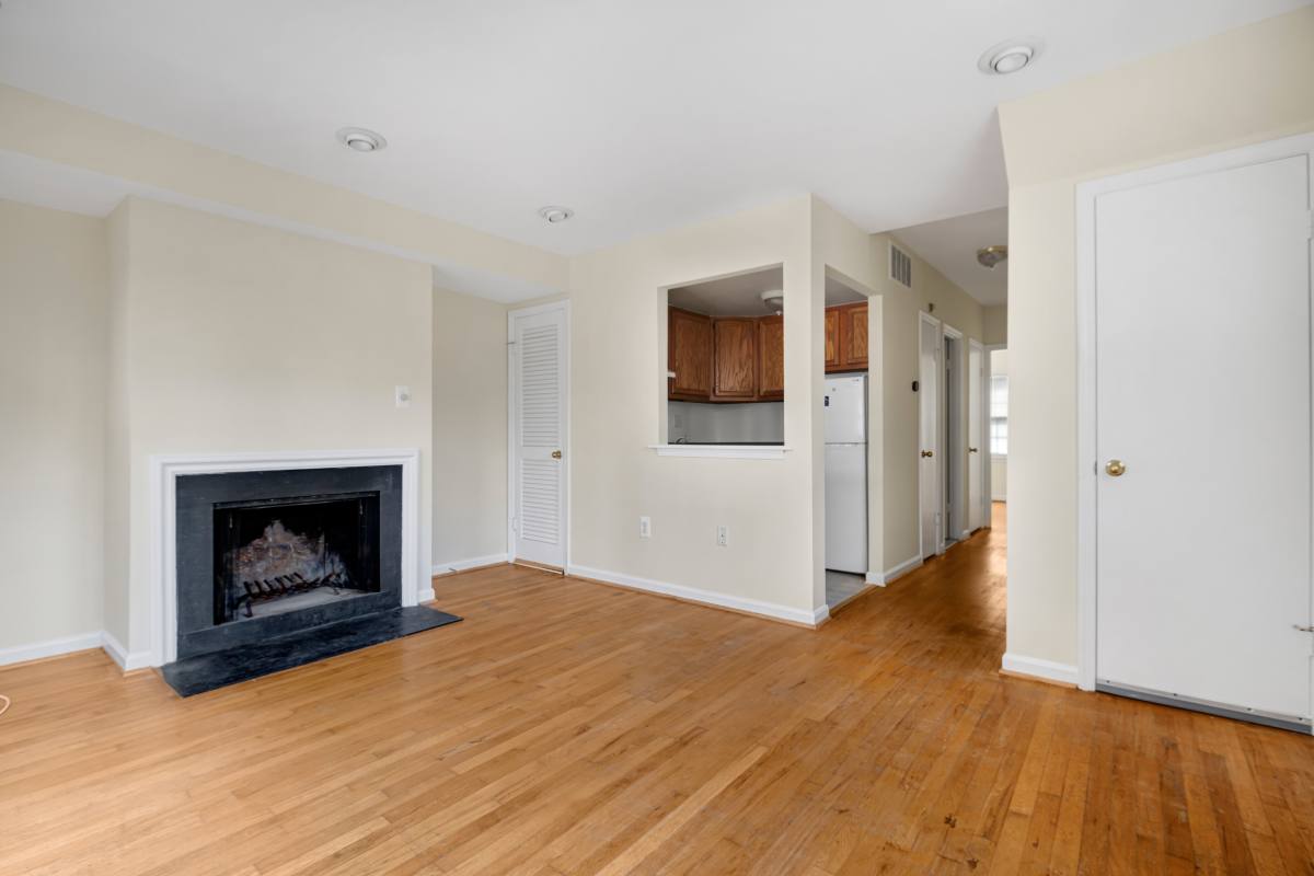 Condo for rent at 4450 Macarthur Blvd NW #7A, Washington, DC 20007