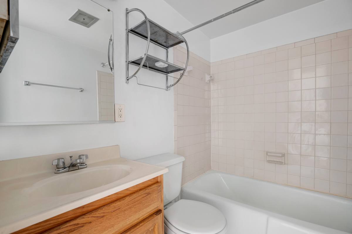 Condo for rent at 4450 Macarthur Blvd NW #7A, Washington, DC 20007