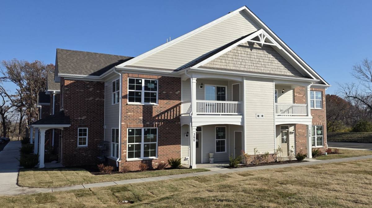 Apartment for rent at 396 Timber Pointe Dr, Joliet, IL 60431