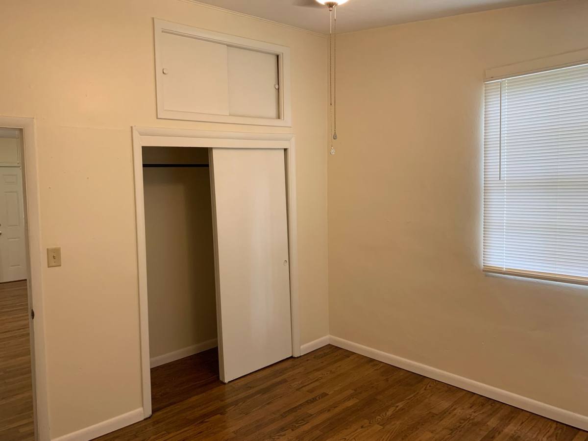 Apartment for rent at 170 - 172 174 Hart Ave, Athens, GA 30606
