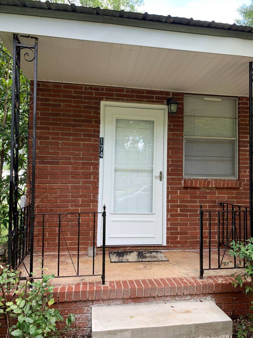 Apartment for rent at 170 - 172 174 Hart Ave, Athens, GA 30606