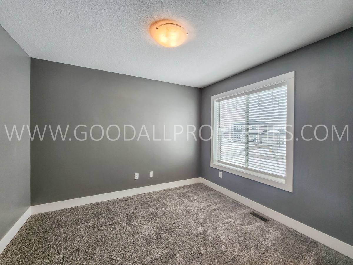 House for rent at 1306 Green Hills Dr, Norwalk, IA 50211