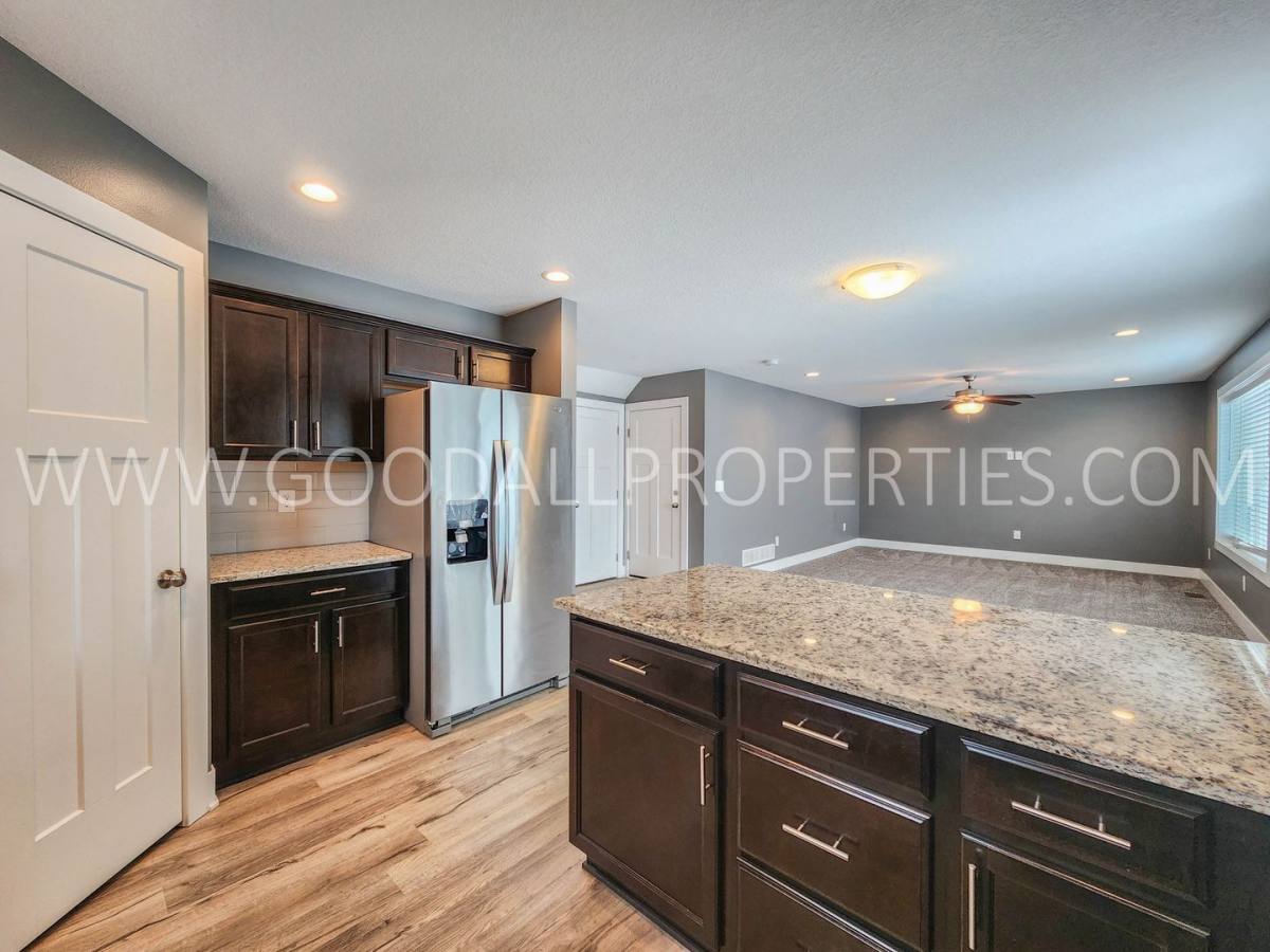 House for rent at 1306 Green Hills Dr, Norwalk, IA 50211