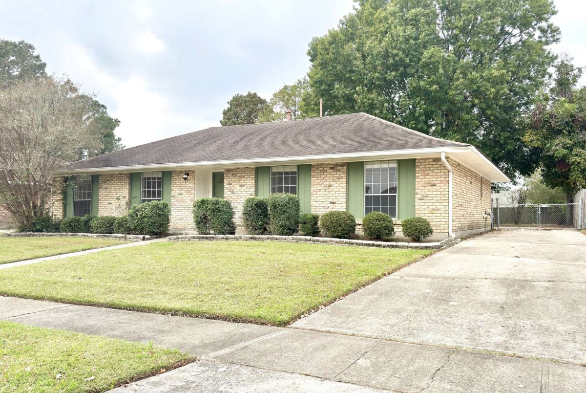 House for rent at 4738 Woodlyn Dr, Baton Rouge, LA 70816