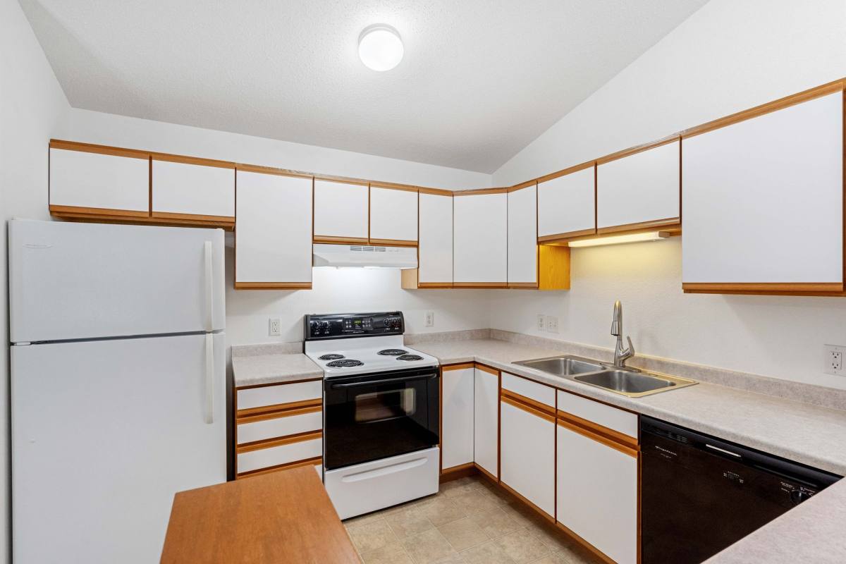 Apartment for rent at 400 Stonefield, Mauston, WI 53948