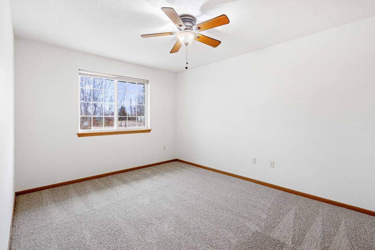Apartment for rent at 400 Stonefield, Mauston, WI 53948