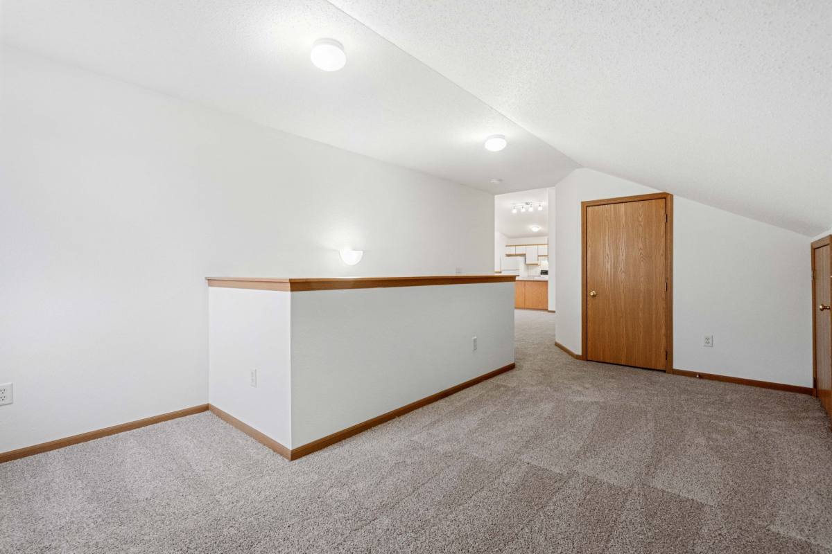 Apartment for rent at 400 Stonefield, Mauston, WI 53948