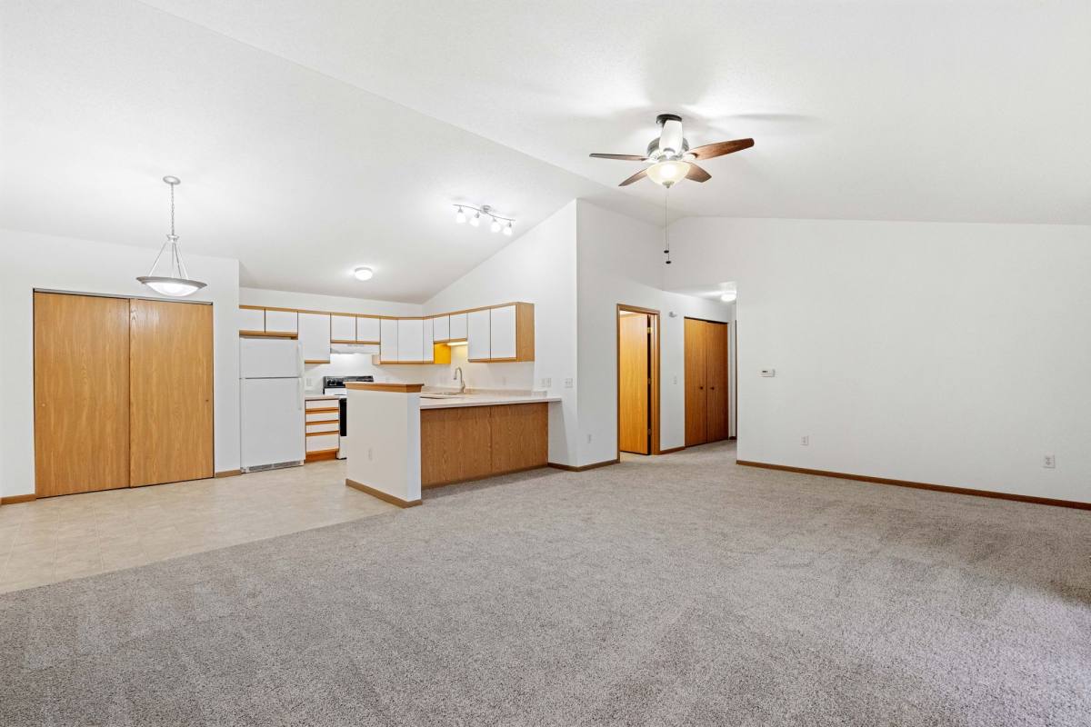 Apartment for rent at 400 Stonefield, Mauston, WI 53948