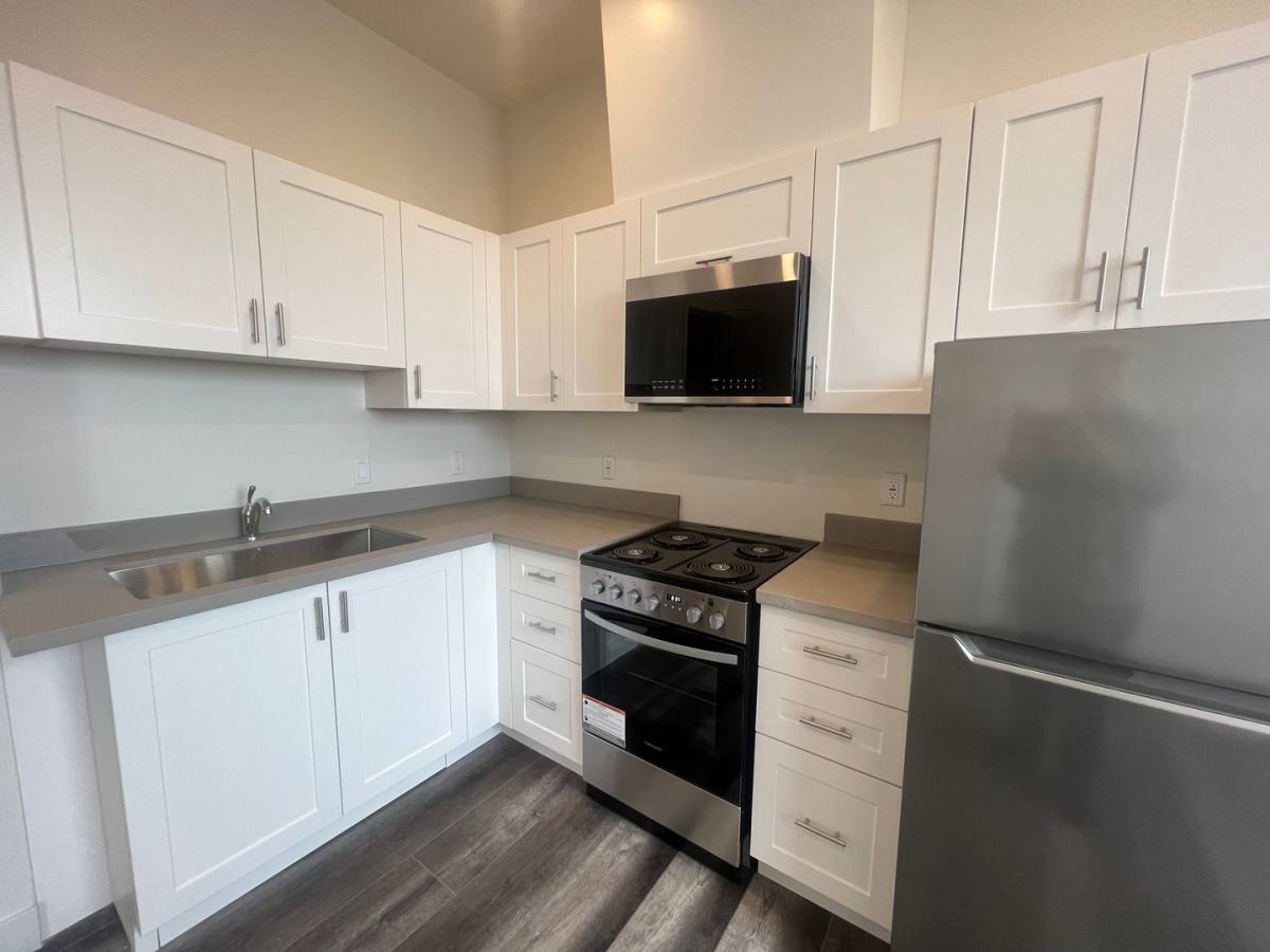 Apartment for rent at 1010 E 25th St, Los Angeles, CA 90011